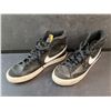 Image 2 : Nike Sneakers - Size 9