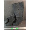 Image 1 : Woman's Knee High Heeled Boots - Size 10