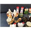 Image 2 : Decorative Collectors Salt & Pepper Shakers