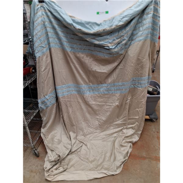 Comforter 73" x 60"