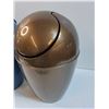 Image 3 : (2) Garbage Cans w/Lids - 9" x 16" - PREFERRED PICK-UP