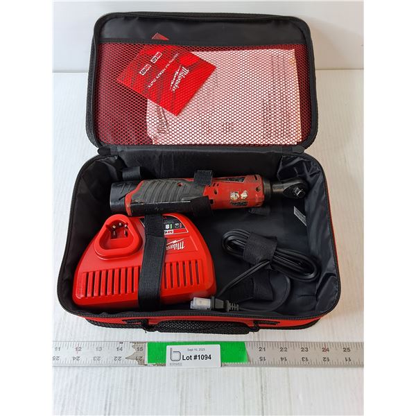 Milwaukee 3/8" Ratchet with Battery, Charger & Case- Powers On