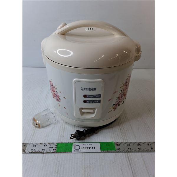 Tiger 5.5 Cup Rice Cooker- Powers On