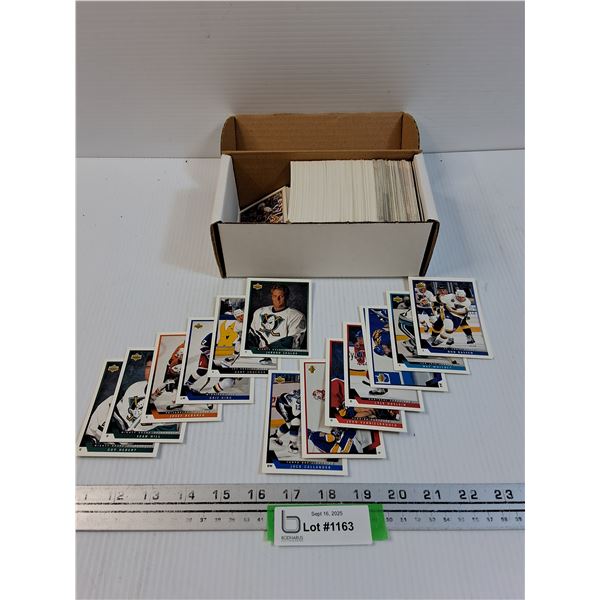Upper Deck 1993-94 Hockey Trading Cards in Box