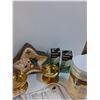 Image 4 : Lot: Light Bulbs, Coconut Oil, Sage, Candle Holders, Navtivity Scene, Misc