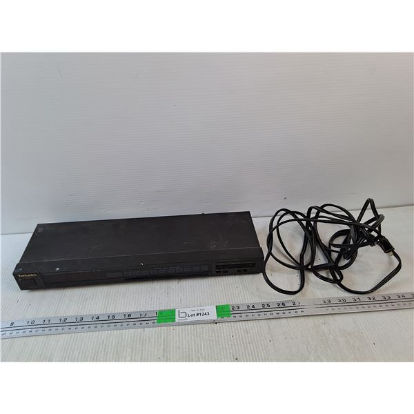 Technics Quartz Synthesizer AM/FM Stereo Tuner - Powers On, As Is