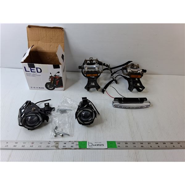 (2) Bike Pedals with Toe Clips, (2) Work Lights- Untested