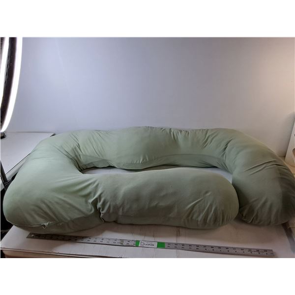 *Pregnancy Body Pillow- Some Staining - PICK UP