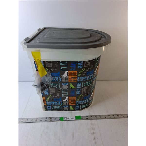 Plastic Pet Food Container15" x 13" x 16.5" Pickup Preferred