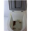 Image 2 : Plastic Pet Food Container15" x 13" x 16.5" Pickup Preferred
