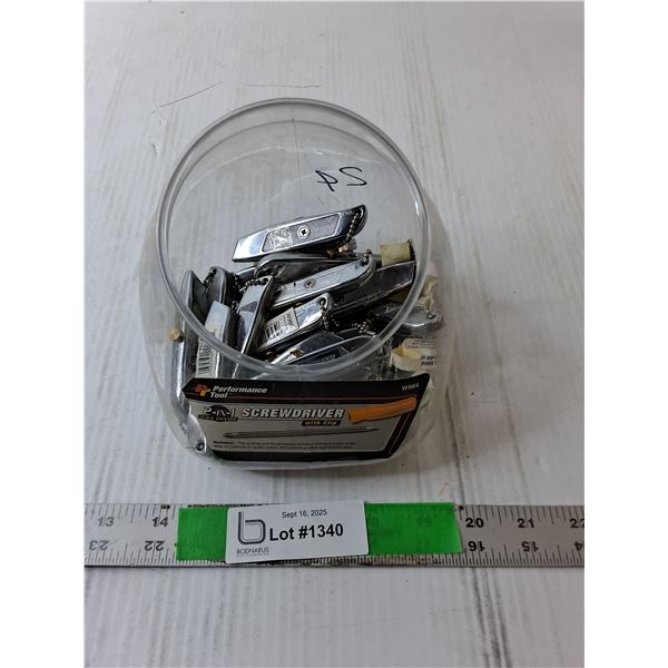 (24) Keychain Safety Knives