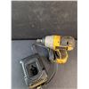 Image 4 : DeWalt 1/2"Cordless Impact Wrench, DeWalt 18V Charger, No Battery - As Is