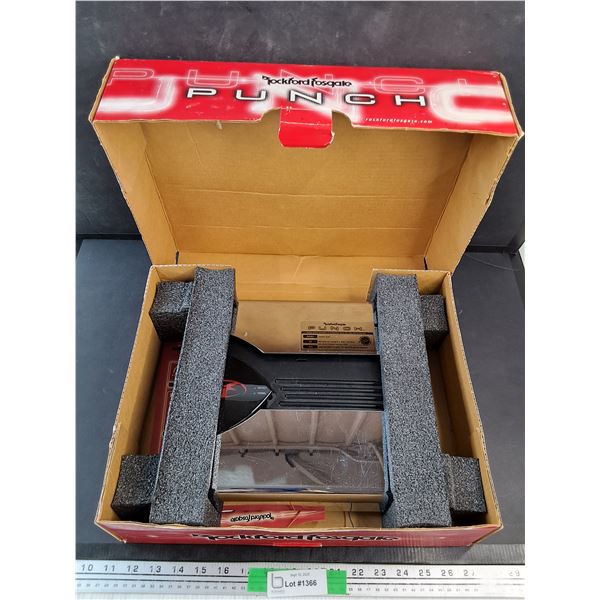 Rockford Fosgate Punch Amplifier P2002 Model 600W Max Power - New