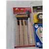 Image 2 : Wire Brush Set, Angle Protractor, Chalk Line, Torpedo Level, Reflectors