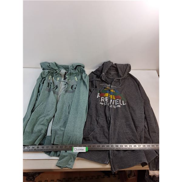 (2) Hoodies (Billa Bong Large, Mosaic Stadium Farewell Season XL)