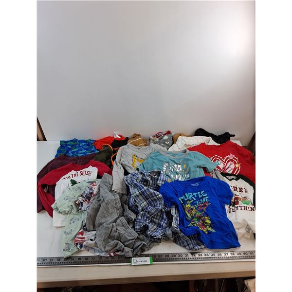 Assorted Children's Clothing - Size Range 2-4Y - Mainly Shirts/Tops