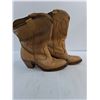 Image 2 : Pair of Leather Cowgirl Boots - No Size Listed - 8.5" Sole