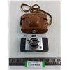 Image 1 : Vintage Dacora Dignette Camera with Leather Case