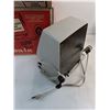 Image 3 : Vintage "As is" A/V (Baia Ultraviewer, Brownie Camera, 300XX Projector), Bulbs/Flashes