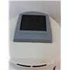 Image 2 : DeVilbiss Hankscraft Cool Mist Humidifier - Powers On