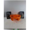 Image 1 : Plastic Organizer, (2) Magnetic Mesh Screen Door