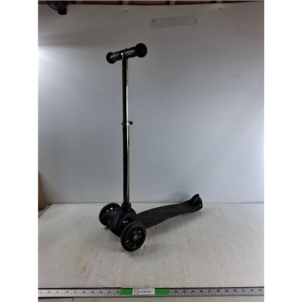 Rugged Racer Scooter 30"  -  PICK UP ONLY