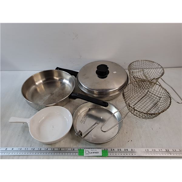 (2) Frying Pans, Ceramic Baking Dish, (2) Strainers