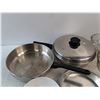 Image 2 : (2) Frying Pans, Ceramic Baking Dish, (2) Strainers