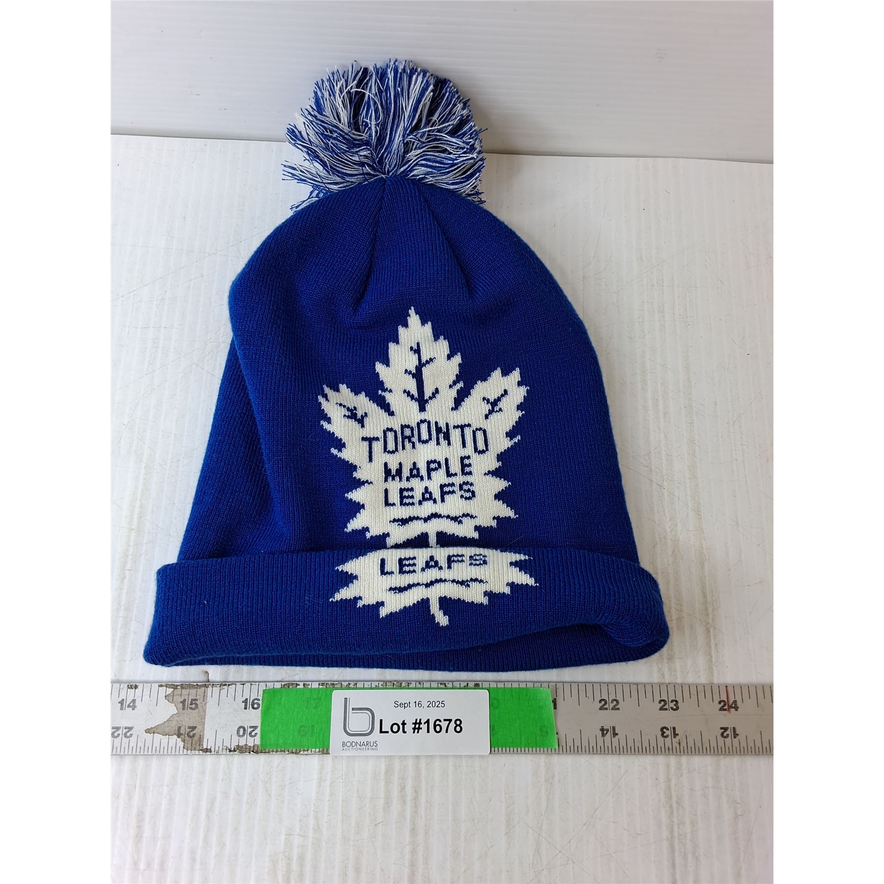 Toronto Toque Color Toronto Maple Leafs Toque - Bodnarus Auctioneering