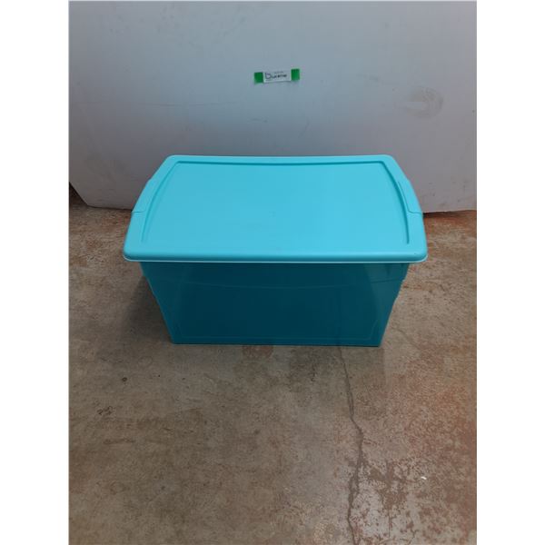 **50 L Storage Tote with Lid 23" x 15" x 12" - Cannot Ship