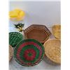 Image 4 : Wicker Bowls, Serving Tray, Plastic Water Pitcher
