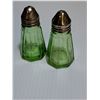 Image 4 : Vintage Anchor Hocking Uranium Glass Salt & Pepper Shaker Set