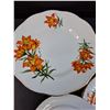 Image 5 : Saskatchewan Prairie Lily Pattern Plates: (8) 8" Dessert Plates & (4) 6" Dessert Plates