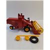 Image 3 : Scale Model 1/24 Massey-Harris Combine - As is