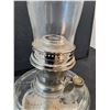 Image 3 : Aladdin Model 23 Kerosene Oil Lamp