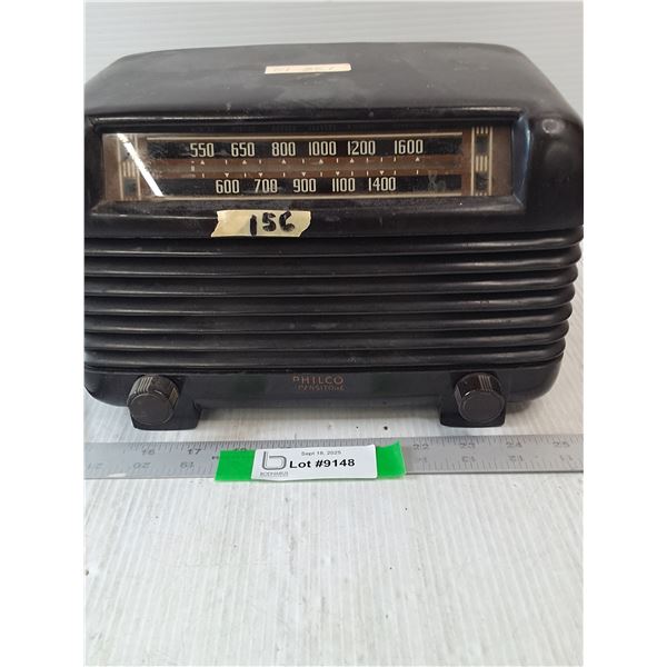 Philco Pansitone Radio- 11" x 5.5" x 7.5"- As Is