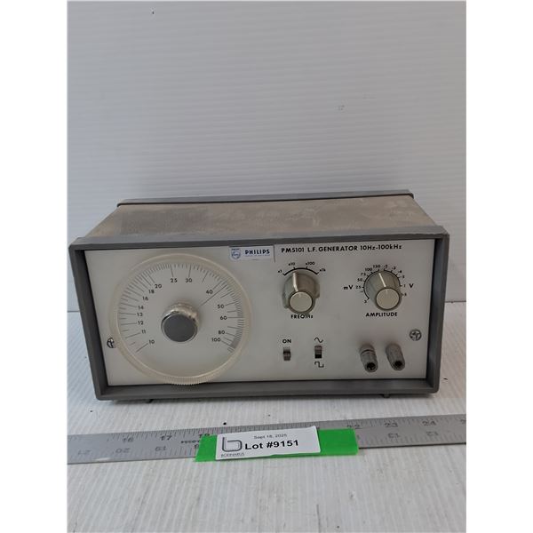 Philips PM5101 L.F Generator- 10" x 5" x 5"- As Is