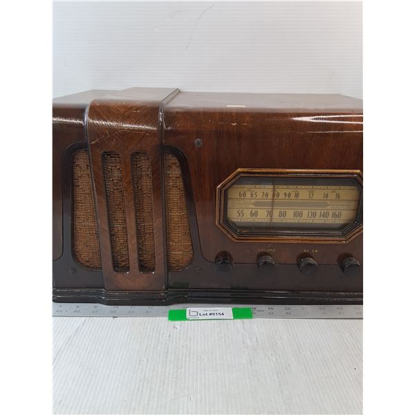 Arcadia Battery Operated Receiver- 19" x 10" x 11"- As Is