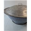 Image 2 : Old Enamel Bread Pan With Lid - PICK UP