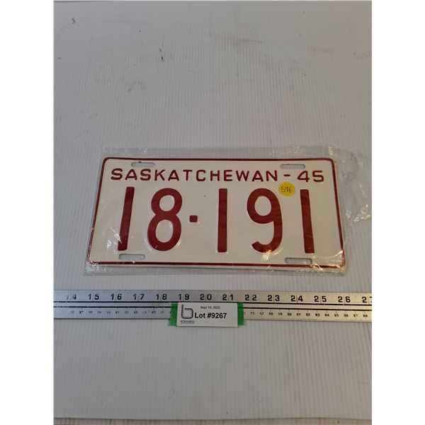 Vintage 1945 Saskatchewan License Plate