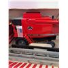 Image 2 : Scale Models 1/24 Massey Ferguson 8780XP Rotary Combine