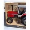 Image 2 : Scale Models 1/16 "Country Classics" Massey Ferguson 3660 Tractor