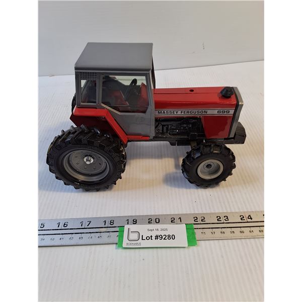 ERTL 1/20 Scale Massey Ferguson 699 Tractor With Cab