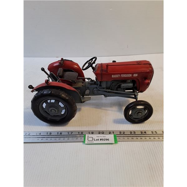 ERTL 1/16 Scale Massey Ferguson 35X Tractor