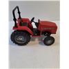 Image 2 : ERTL 1/20 Scale Massey-Ferguson 1433 Tractor