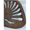 Image 3 : Antique Cast Iron Tractor Seat - 17" x 15" - PICK UP