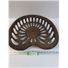 Image 1 : Antique Cast Iron Tractor Seat - 17" x 15" -  PICK UP