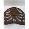 Image 4 : Antique Cast Iron Tractor Seat - 17" x 15" -  PICK UP