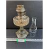Image 1 : Antique Aladdian B-106 Corinthian Clear Glass Kerosene/Oil Lamp & Glass Hurricane