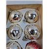 Image 3 : (6) Vintage Christmas Tree Ornaments in Original Boxes
